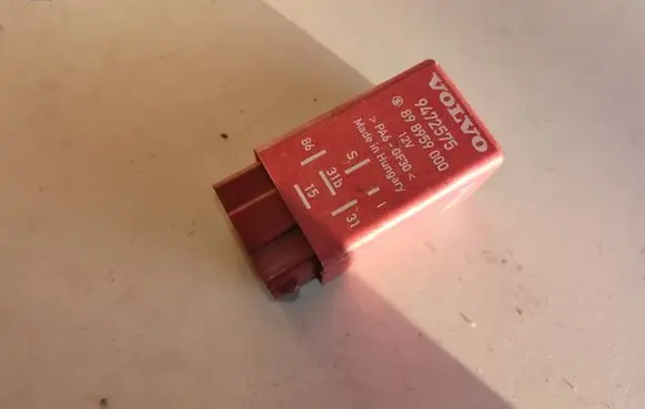 Volvo S70 V70 V70 XC Other relay 9472575 898959000