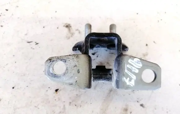 Mitsubishi ASX Rear door lower hinge