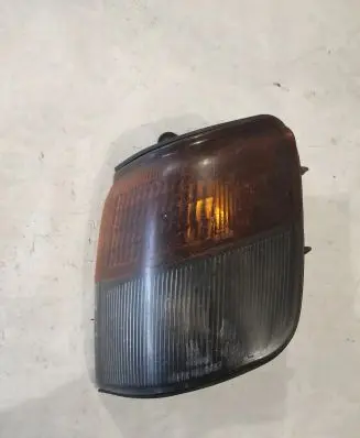 Mitsubishi Pajero Front indicator light