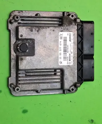 Opel Astra J Engine control unit/module 55577674 0281017452 55575350