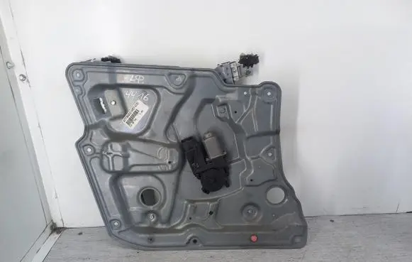 Nissan Primera Front door window regulator with motor 