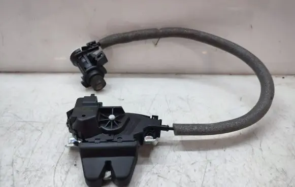 Mercedes-Benz CLS C218 X218 Tailgate/trunk/boot lock/catch/latch A2047500185