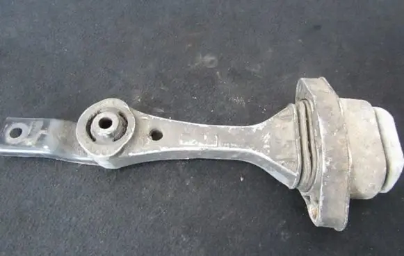 Volkswagen Golf IV Engine mount bracket 1j0199851