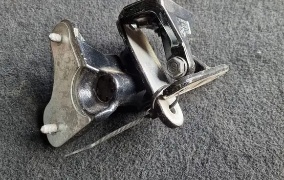 Mercedes-Benz CLA C117 X117 W117 Rear door hinge set A046572