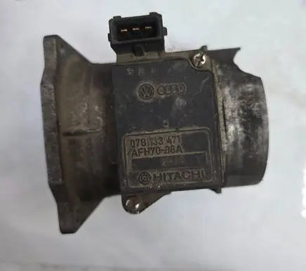 Audi A4 S4 B5 8D Mass air flow meter 078133471 AFH7008A
