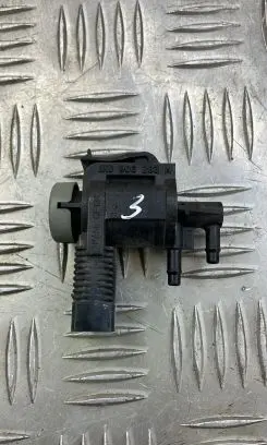 Audi A4 S4 B7 8E 8H Turbo solenoid valve 1K0906283A