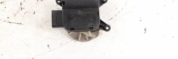 Audi A4 S4 B7 8E 8H Climate control unit 0132801302 663827HD