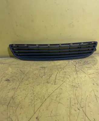 Opel Zafira B Front bumper lower grill 13124978