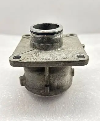 BMW X6 E71 Driveshaft support bearing bracket 7563779