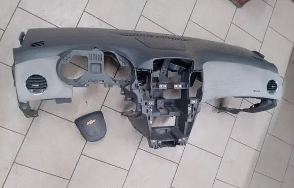 Chevrolet Cruze II Dashboard 95953758