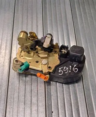 Chrysler Voyager Front door lock