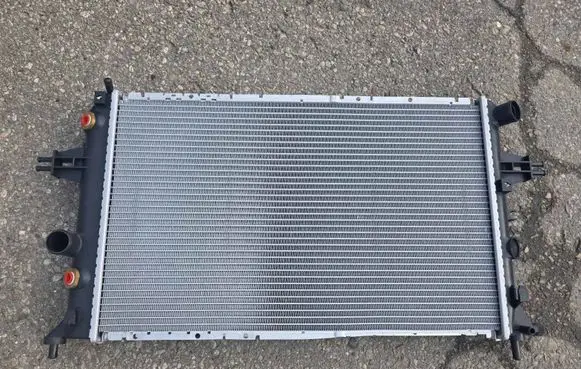 Opel Astra G Coolant radiator 6324901E