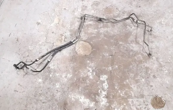 Mercedes-Benz SLK R172 Gearbox oil cooler pipe/hose 1725280224 1725280324