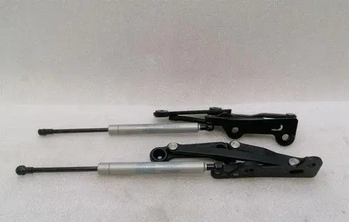 Aston Martin V8 Tailgate/trunk/boot hinge 6G33C42701AH