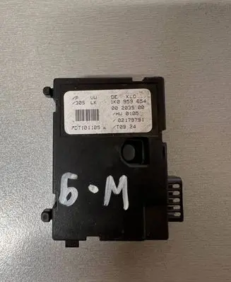 Volkswagen Touran I Steering angle sensor 1K0959654 00203500 02179791