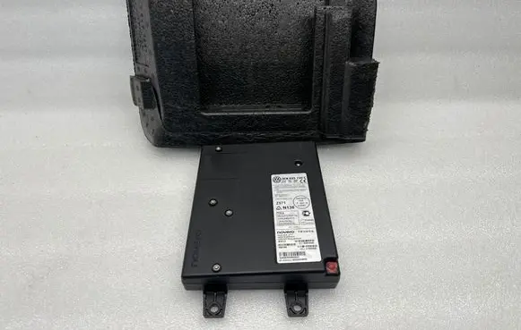 Volkswagen PASSAT B7 Bluetooth control unit module 3C8035730C 2010CJ3189 7847AHT4