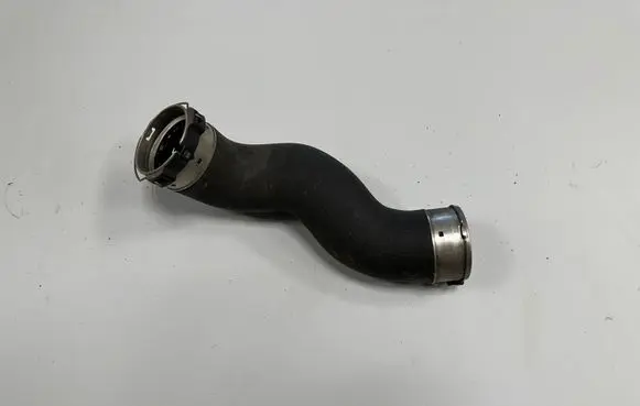 BMW 5 F10 F11 Intercooler hose/pipe 8516509