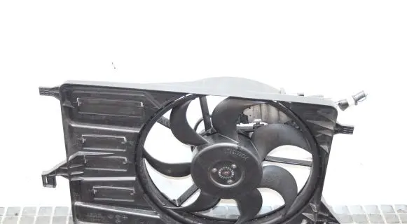 Mazda 5 Radiator cooling fan shroud 8V618C607DC
