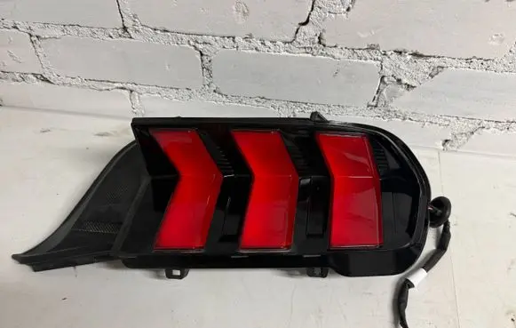 Ford Mustang VII Rear/tail lights PR3B13B504B PR3B13B504C TR3B13B504A