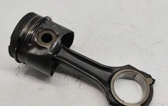 Mercedes-Benz A W168 Piston with connecting rod 6680300417 6680370301 6680300117