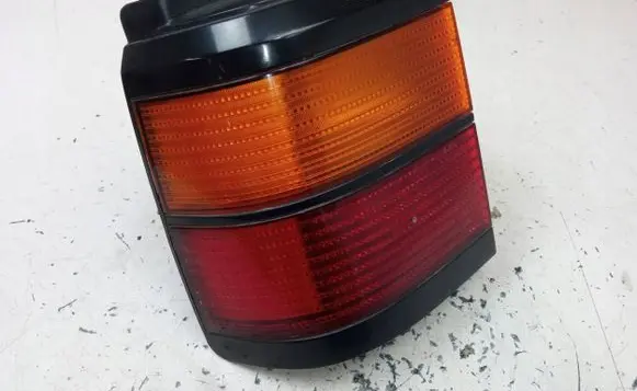 Volkswagen PASSAT B3 Rear/tail lights 333945111L