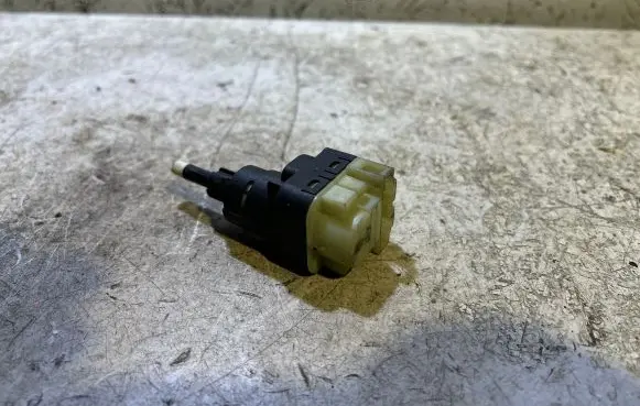 Volkswagen Golf V Brake pedal sensor switch 1K2945511