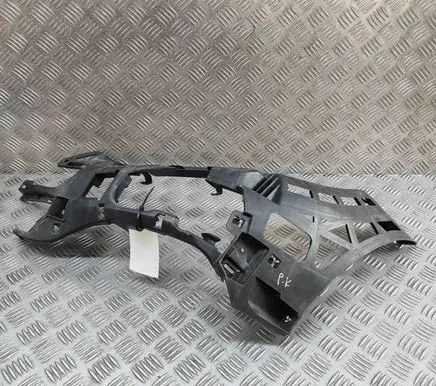 Mercedes-Benz E W212 Front bumper mounting bracket A2128853765