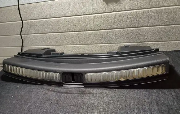 Porsche Macan (95B) Trunk/boot sill cover protection 0000065081 16052022 95B864483J