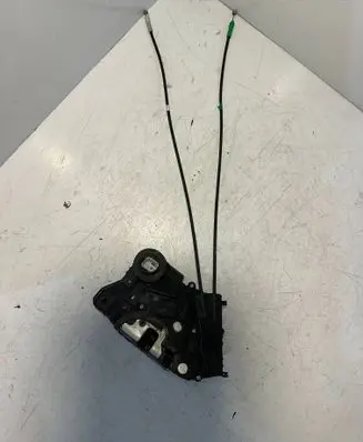 Toyota Prius (NHW20) Front door lock