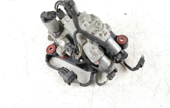 BMW 7 F01 F02 F03 F04 Active stabilizer control/valve assembly 6775258