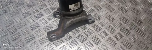 Volvo XC60 Engine mount bracket 31330135