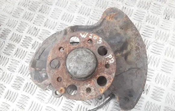 Mercedes-Benz C W203 Front wheel hub spindle knuckle