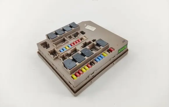 Renault Clio III Fuse module 674660A
