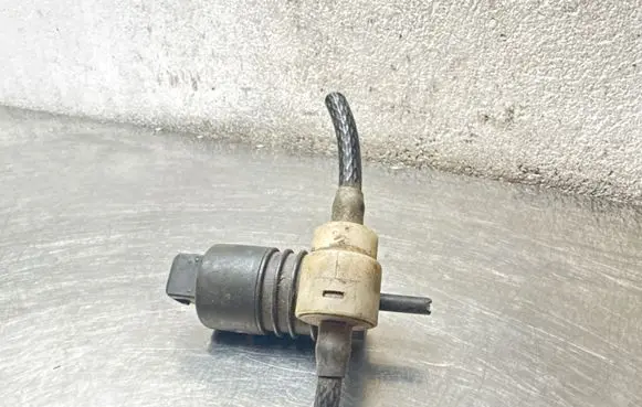 Opel Astra G Windscreen/windshield washer pump