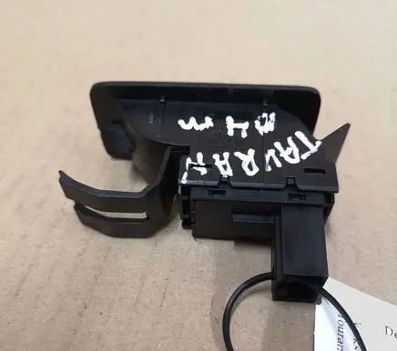 Volkswagen Touran I Fuel tank opening switch 1T0959551