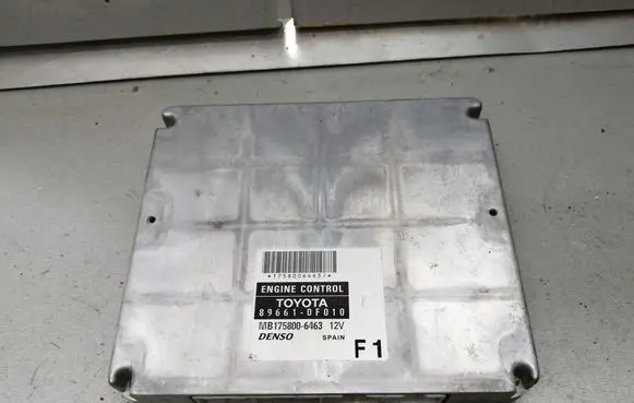 Toyota Corolla Verso AR10 Engine control unit/module 896610F010 MB1758006463 1758006463