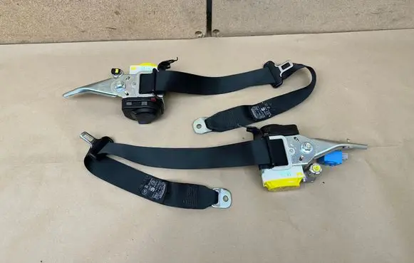 Lexus RX 450H Rear seatbelt 7X1780P 7X2780P