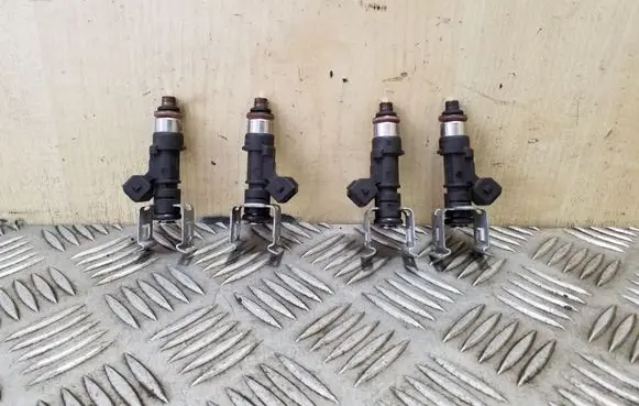 Fuel injectors set