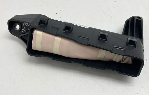 Porsche Macan (95B) Seat airbag 95B880441
