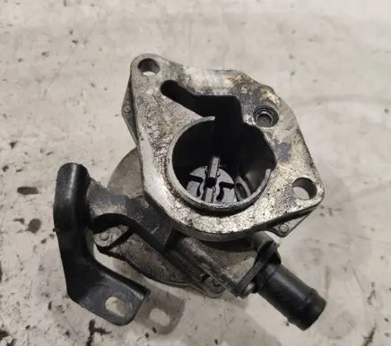 Renault Megane II Vacuum pump 8200577807