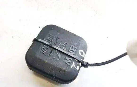 BMW 7 E65 E66 Oil filler cap 11127509328 1112-7509328