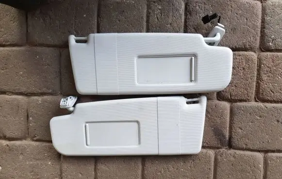 Volkswagen Golf Plus Sun visor clip/hook/bracket 