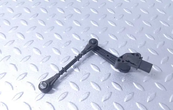 Rear air suspension level height sensor