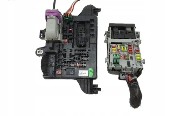 Opel Insignia A Fuse box set 22737768