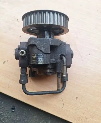 Toyota Avensis T250 Fuel injection high pressure pump 221000G010 HU2940000060