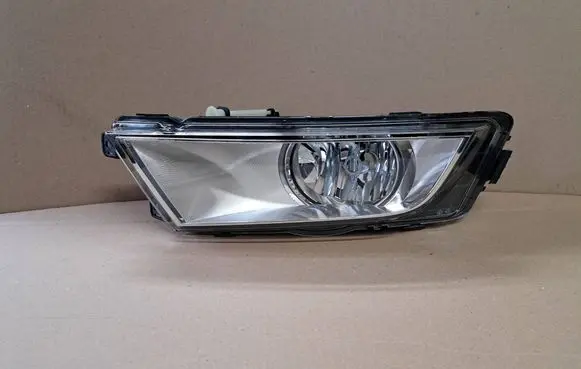 Skoda Octavia Mk3 (5E) Front fog light 5E0941699D 719.01L