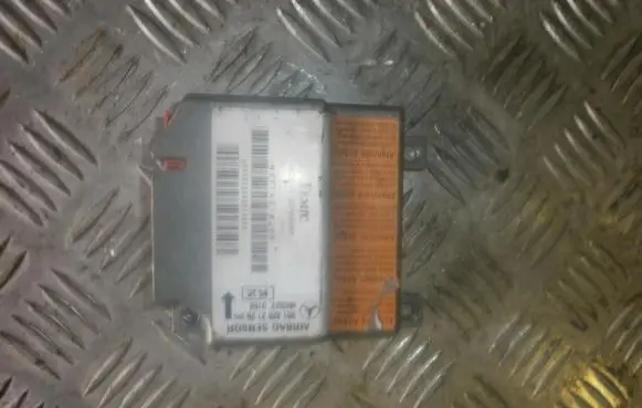Mercedes-Benz E W210 Airbag control unit/module 0018202126