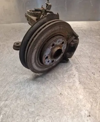 Skoda Fabia Mk2 (5J) Front wheel hub spindle knuckle