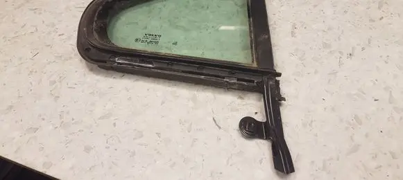 Volvo S60 Rear vent window glass 43R001025