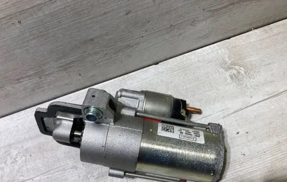 Ford Focus Starter motor jx6t11000eb